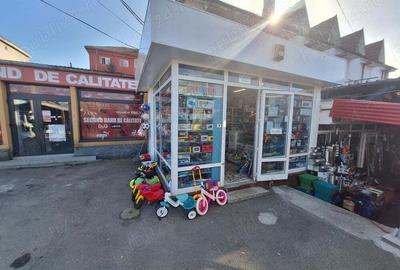 Spa?iu Comercial in Pia?a Centrala Petro?ani - 1