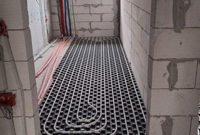 Garsoniera confort 1 Etaj 1 Aparatorii Patriei comision 0 - 3