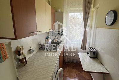 Apartament cu 3 camere semidecomandat în Central - 6