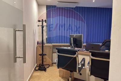 Spatiu comercial/ birouri 244 mp de inchiriat, zona premium - 11