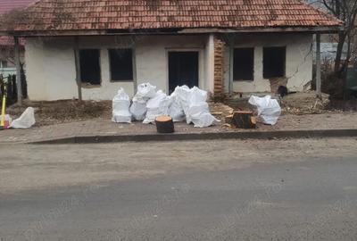 Casă cu Teren 475 Mp în Central - 2