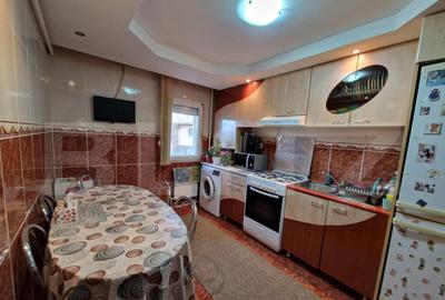 Apartament cu 3 camere decomandat în Ampoi 2 - 9