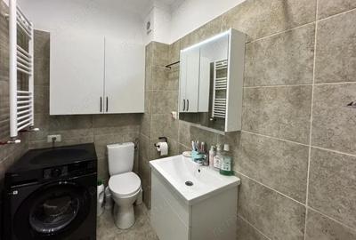 Apartament cu 2 camere decomandat în Roșu