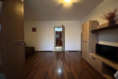 Garsoniera Titan Jean Steriadi 30 Mp 12 Min Metrou Bloc 1972 Reabilitat - 2