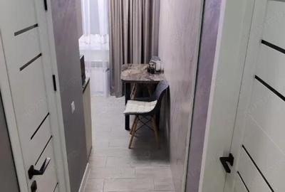 Garsonieră în Titan