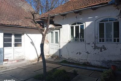 Casă cu 4 camere cu Teren 1400 Mp în Bârsa - 3