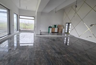 Casă cu 4 camere decomandat cu Teren 1700 Mp în Școlilor - 1