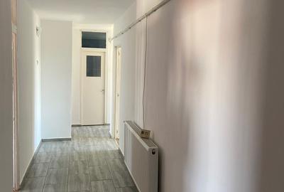 Apartament cu 4 camere decomandat în Central - 1