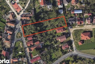 Teren de 2030 mp, în Central