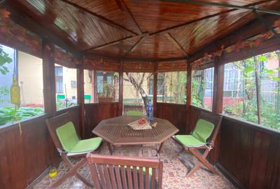 Casă centrală în Târgoviște, teren 250 mp, 4 camere, distanță la  900 m de Primă - 8