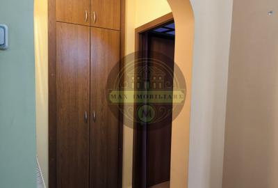 Apartament cu 4 camere decomandat în 9 Mai - 15