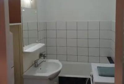 Garsonieră decomandată în Central - 2