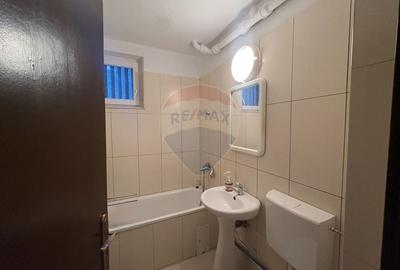 Apartament cu 2 camere semidecomandat, mobilat în Central - 9