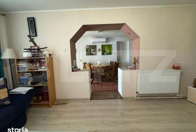 Casă cu 7 camere cu Teren 583 Mp în Păulești - 1