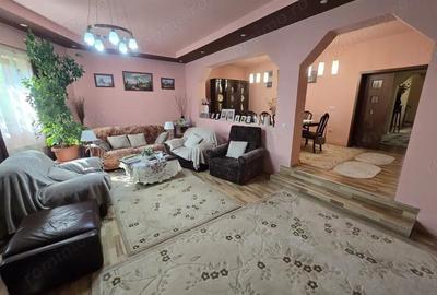 Casă individuală cu 6 camere cu Canalizare în Moșnița Nouă - 3