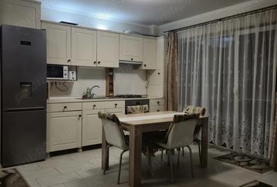 Vand apartament 2 camere si parcare - 1