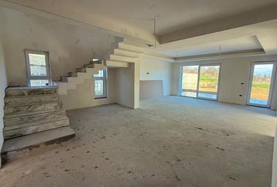 Casă individuală cu 5 camere cu Teren 700 Mp în Bârnova - 4