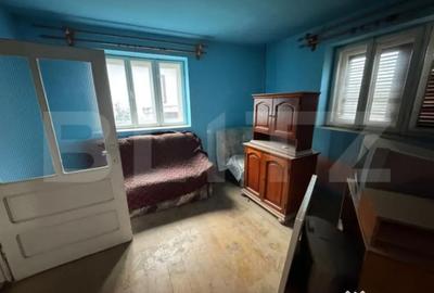 Casă cu 7 camere cu Teren 2461 Mp în Central - 2