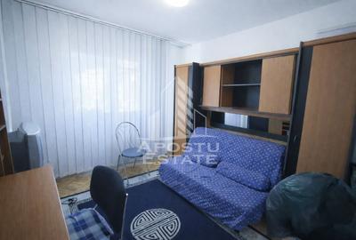 Apartament cu 3 camere nedecomandat, mobilat în Complex Studențesc - 2