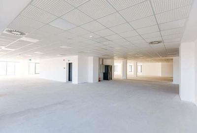 Spațiu comercial, de 84.4 mp, în Complex Studențesc - 7