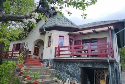 Casa de inchiriat in Poiana Campina - 1