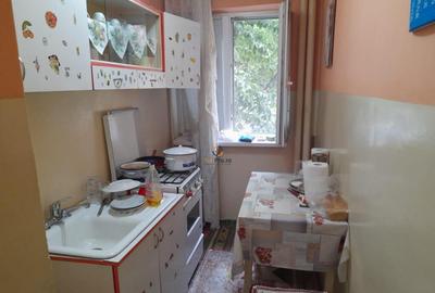 Etaj 1 Bloc Izolat Zona Sagului Piata Doina Etaj 1 Bloc Izolat Zona Sagului Piata Doina - 6