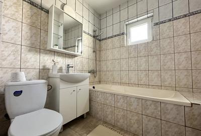 Casă individuală cu 9 camere cu Canalizare în Brătianu - 15