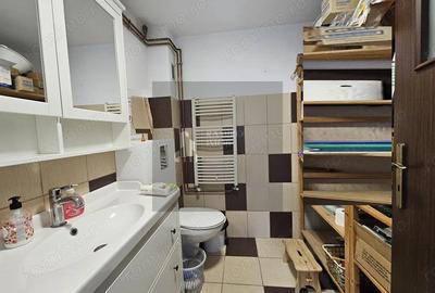 Casă cu 4 camere cu Canalizare în Tineretului - 9