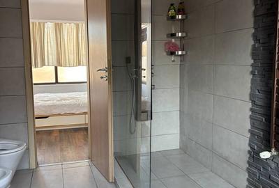 Casă cu 5 camere cu Teren 200 Mp în Băneasa - 4