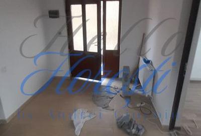 Casă cu 6 camere cu Teren 837 Mp în Nord - 2