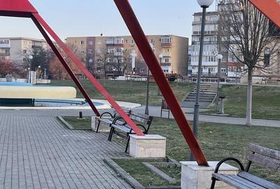 Apartament cu 3 camere decomandat în Micălaca - 2