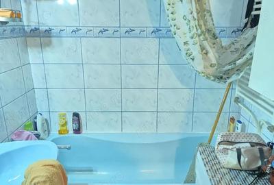 Apartament cu 3 camere semidecomandat în Micro 15 - 7