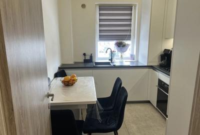Apartament cu 2 camere decomandat în Tractorul - 9