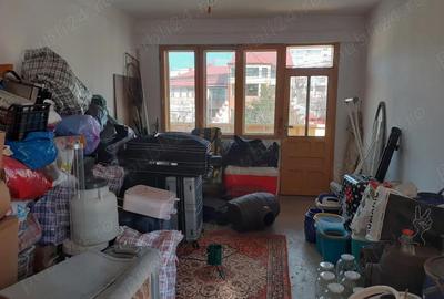 Casă cu 6 camere cu Teren 283 Mp în Școlilor - 9