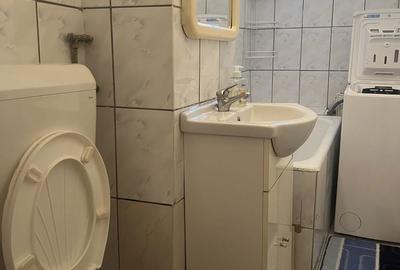 Apartament cu 2 camere nedecomandat în Micro 6 - 2