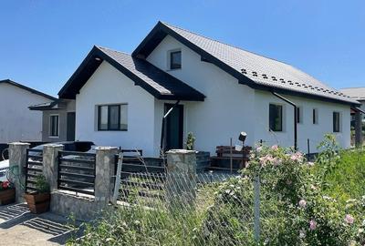 Casă cu 2 camere cu Teren 600 Mp în Valea Adâncă - 1