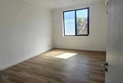 Duplex cu 7 camere cu Canalizare în Vest - 10