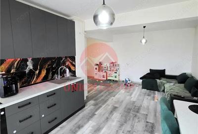 Apartament cu 3 camere decomandat, mobilat în Palazu Mare - 1