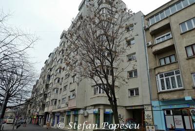 Apartament cu 4 camere decomandat în Moșilor