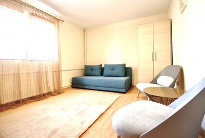 Garsonieră decomandată, mobilată în Tei