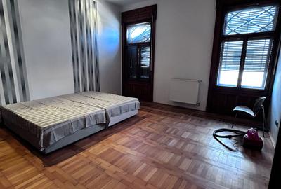 In cadrul unei cladire simbolice demne de remarcat- PALATUL BANATEAN In cadrul unei cladire simbolice demne de remarcat- PALATUL BANATEAN - 3