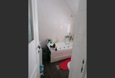 Casă cu 3 camere cu Canalizare în Central - 19