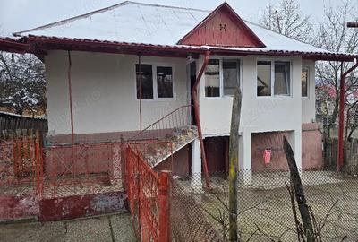 Casă cu 3 camere în Central - 2