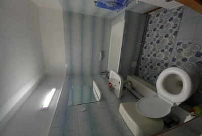 Inchiriez apartament 3 camere - 4