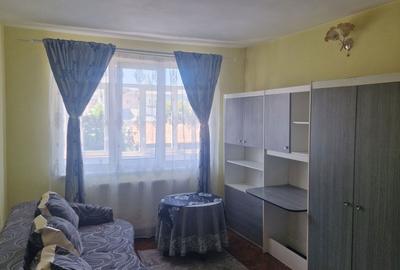 Apartament cu 3 camere decomandat în Central - 1