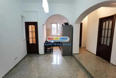 VANZARE APARTAMENT 3 CAMERE COTROCENI CURTE 100 MP