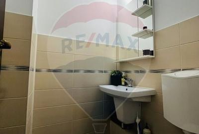 Inchiriez apartament primitor cu 3 camere in zona Iulius Mall - 15
