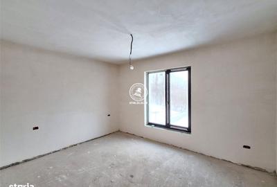 Casă cu 4 camere în Vânători - 1