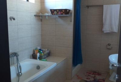 Otopeni, Craitelor, vila P + 1 + M, 5 camere - 7