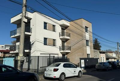 Spațiu comercial, de 77 mp, în Central - 6